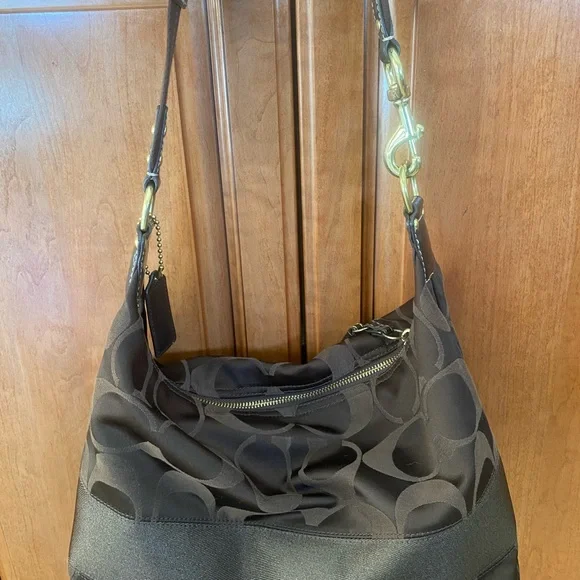 Vintage Coach Brown and Gold Accent Hobo Bag - Picture 2 of 9